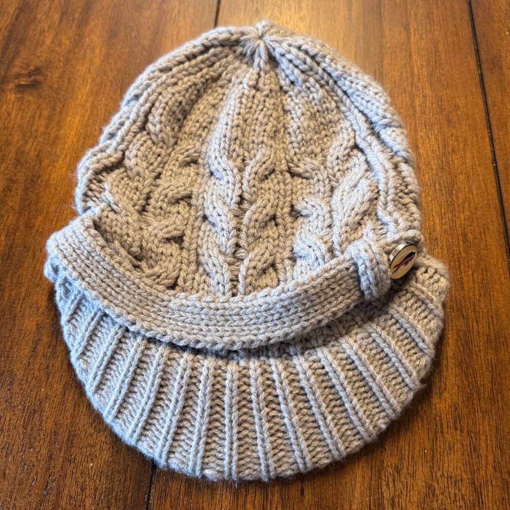Buffalo Bills Womens Gray Knit Brim Beanie Hat New Era NFL Cable Knit Winter Cap